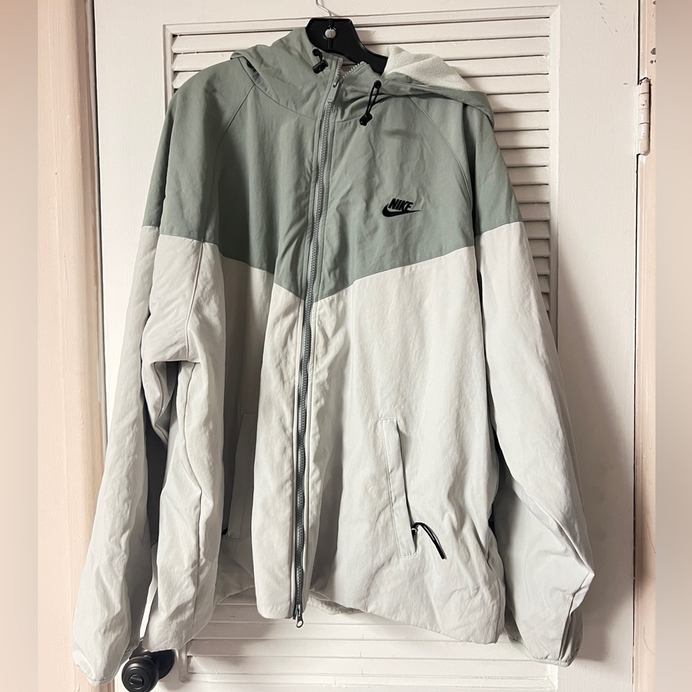 ✅Nike Men's Sportswear Windrunner Winter Hooded Jacket Green/Sliver Size 2XL